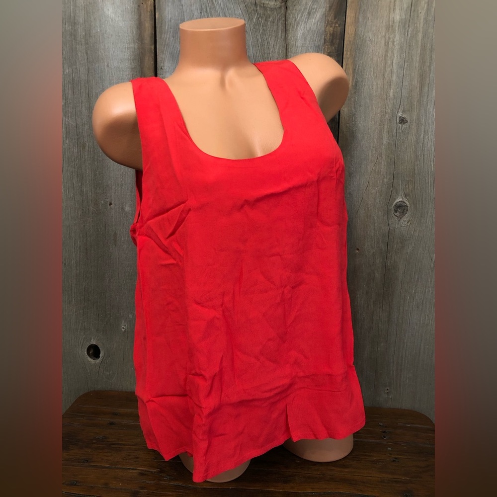 Lemieux Open Back Sleeveless Blouse in Red Size Large Women’s